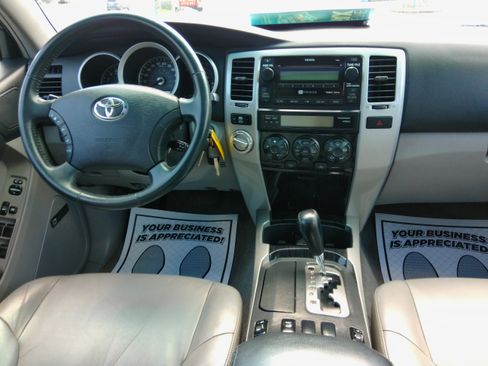 Used 2007 Toyota 4Runner Limited image 33