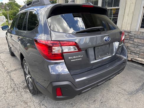 Used 2018 Subaru Outback 2.5i Limited AWD/4WD image 8