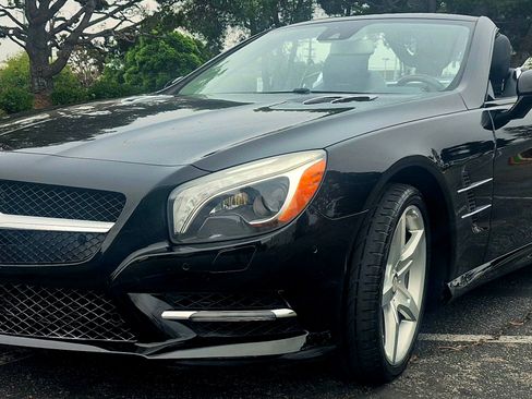 Used 2013 Mercedes-Benz SL 550 image 11