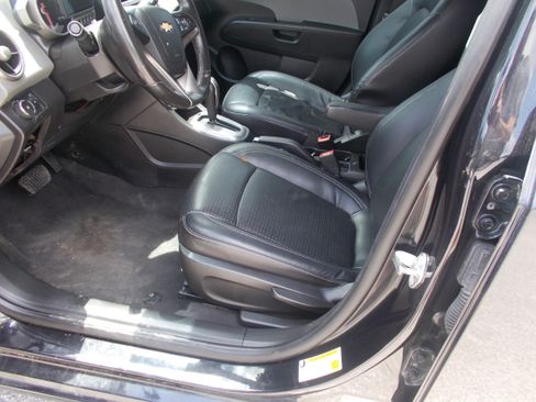 Used 2015 Chevrolet Sonic LTZ Hatchback FWD image 7