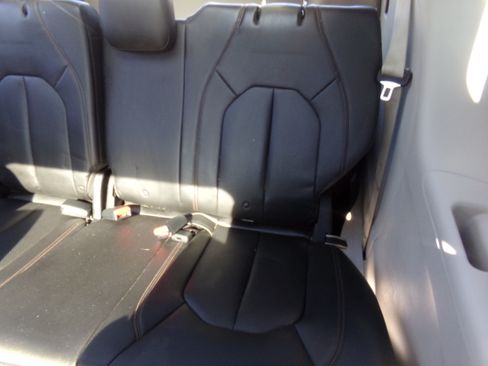 Used 2018 Chrysler Pacifica Touring-L Plus image 13