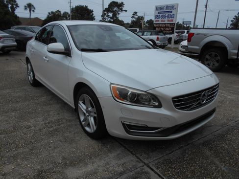 Used 2015 Volvo S60 T5 Platinum FWD image 3