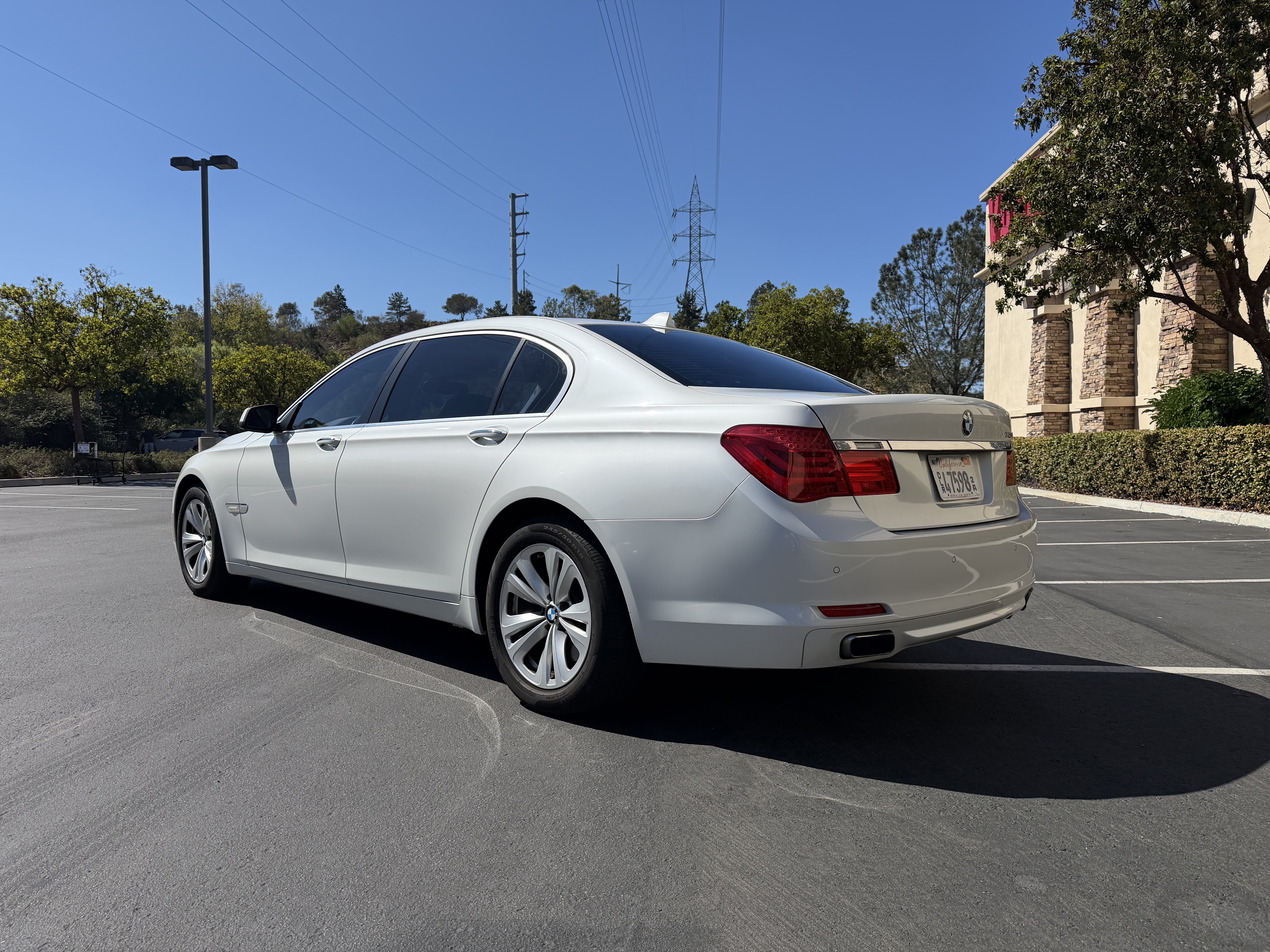 Used 2011 BMW 740Li RWD image 4
