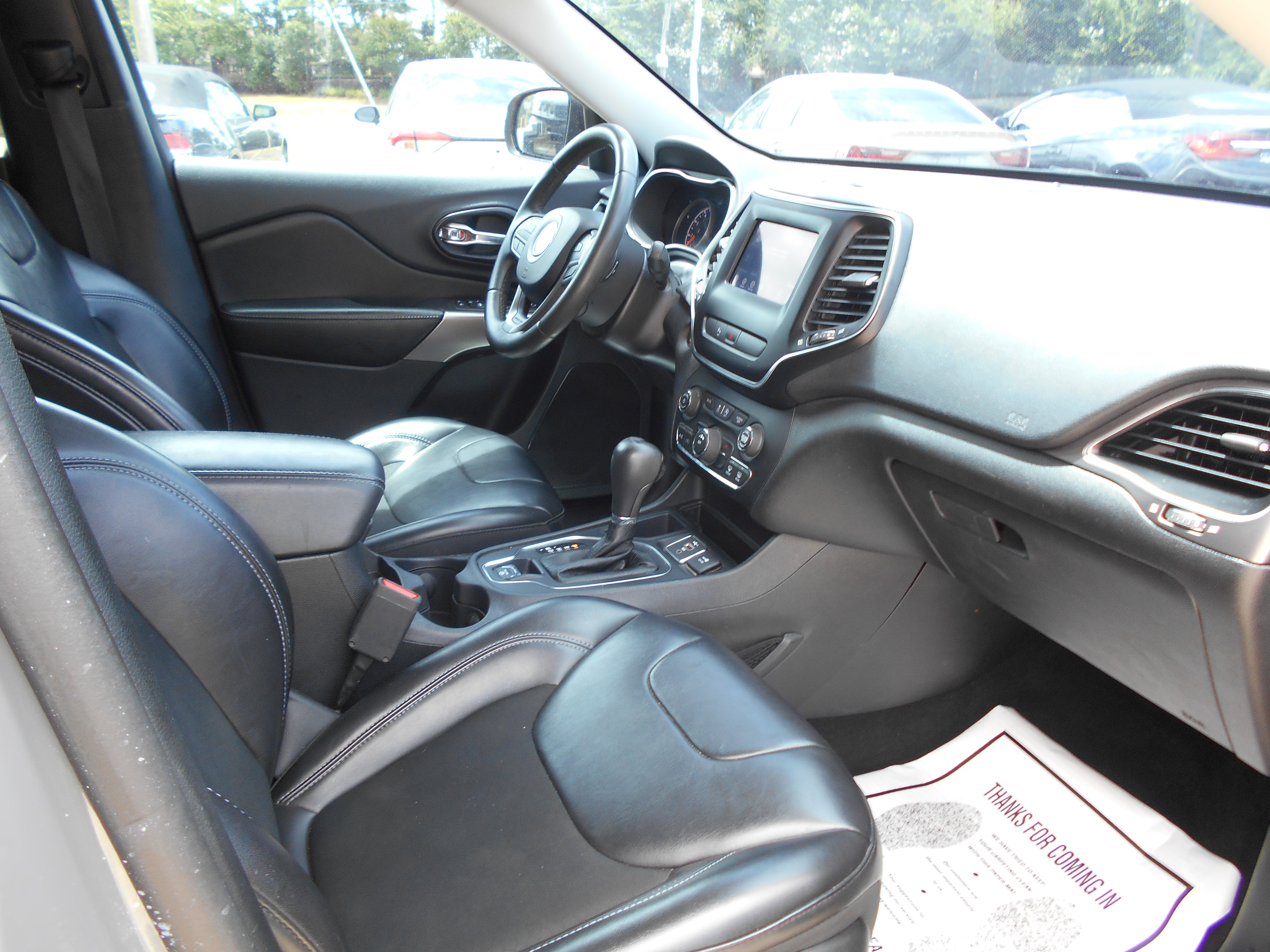 Used 2020 Jeep Cherokee FWD Latitude Plus image 9