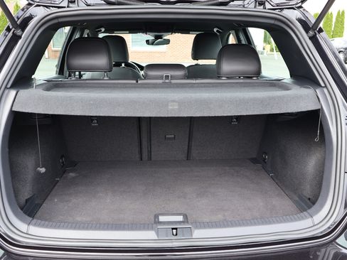 Used 2019 Volkswagen Golf R image 14