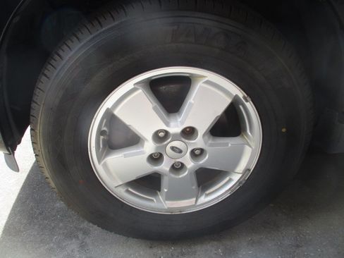 Used 2012 Ford Escape XLT image 18