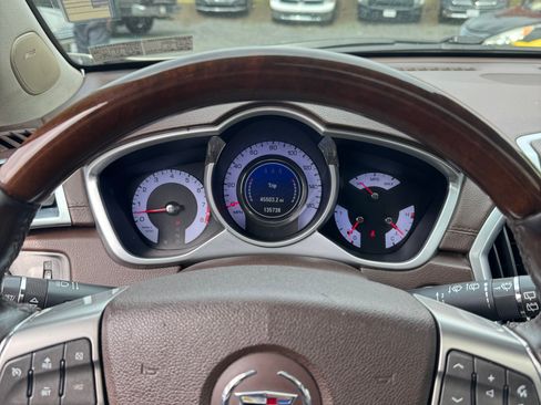 Used 2011 Cadillac SRX Luxury image 10