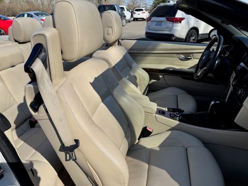 Used 2009 BMW 335i image 12