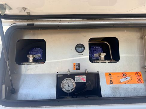 Used 2013 Ford F350 2WD Regular Cab Super Duty image 19