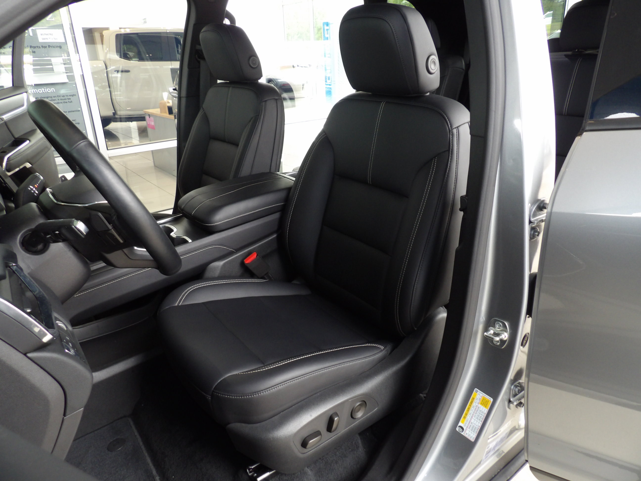 Used 2026 GMC Acadia FWD Elevation image 18