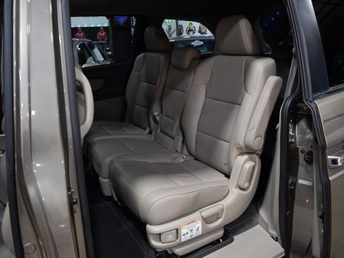Used 2011 Honda Odyssey EX-L image 19