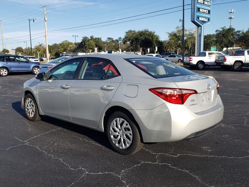 Used 2019 Toyota Corolla LE image 4