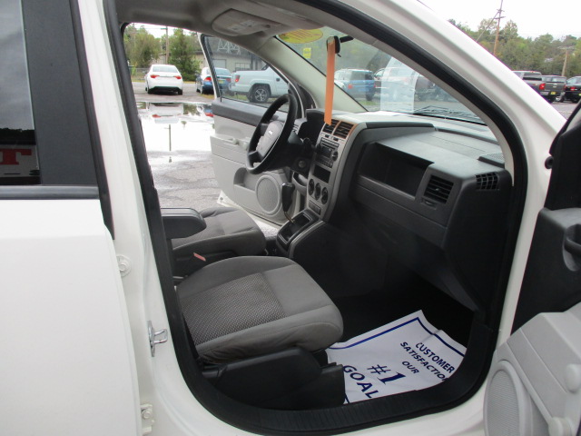 Used 2007 Jeep Compass 2WD Sport image 21