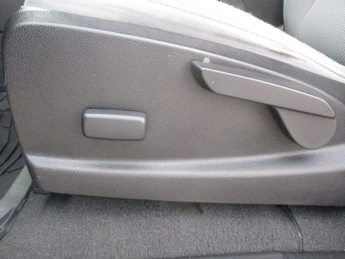 Used 2019 Chevrolet Colorado W/T image 18