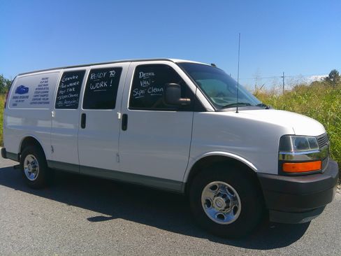Used 2018 Chevrolet Express 2500 LS image 8