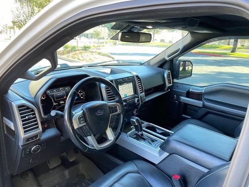 Used 2017 Ford F150 Platinum image 17
