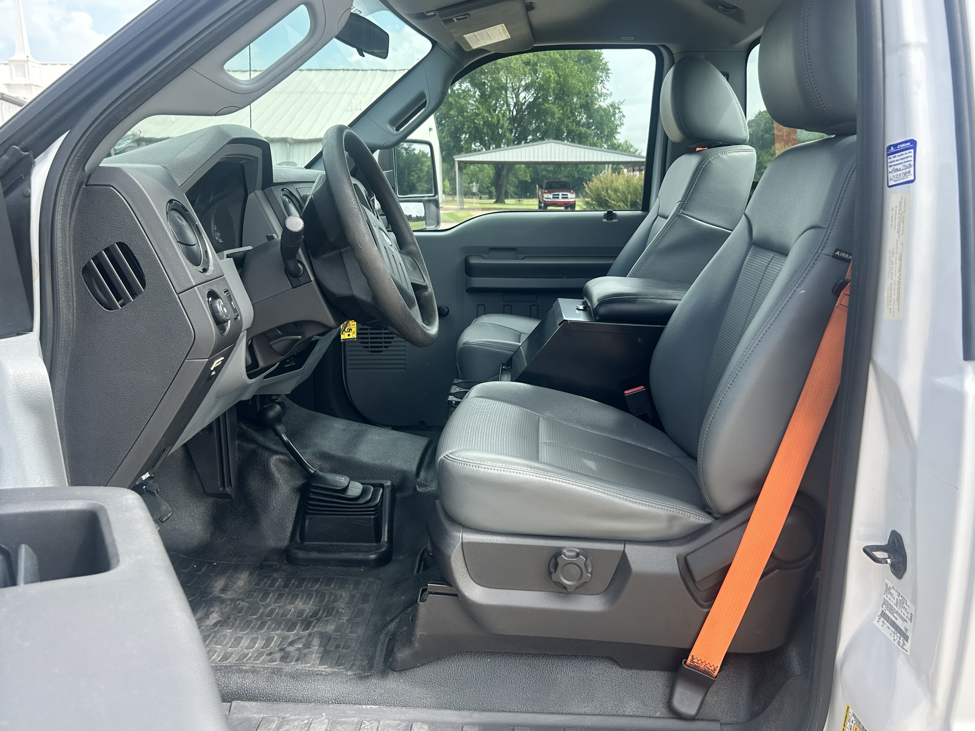 Used 2013 Ford F250 AWD/4WD image 9