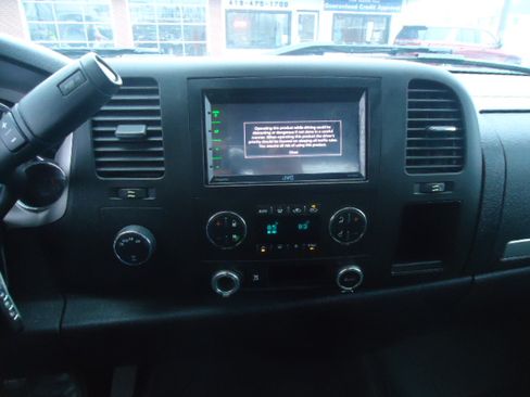 Used 2010 GMC Sierra 1500 SLE image 19