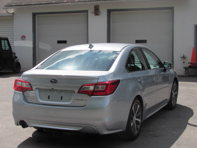 Used 2016 Subaru Legacy 2.5i Limited AWD/4WD image 7