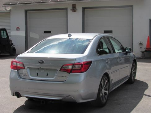 Used 2016 Subaru Legacy 2.5i Limited AWD/4WD image 7