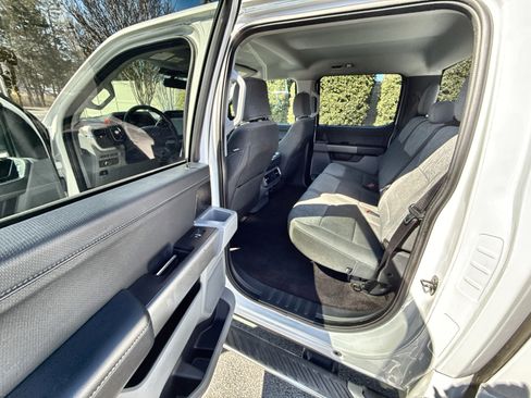 Used 2022 Ford F150 XLT image 6