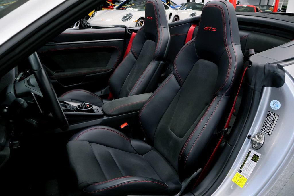 Used 2024 Porsche 911 GTS Cabriolet image 13