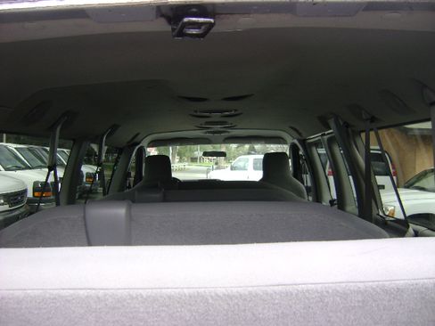 Used 2014 Ford E-350 and Econoline 350 XLT image 15