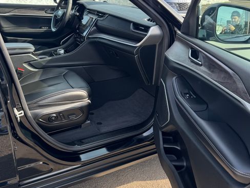 Used 2024 Jeep Grand Cherokee Limited 4xe image 9