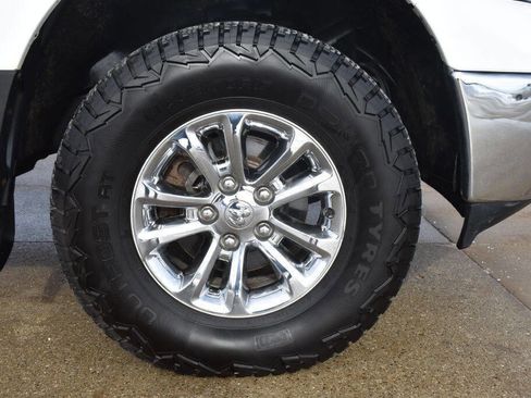 Used 2017 RAM 1500 Classic SLT image 10