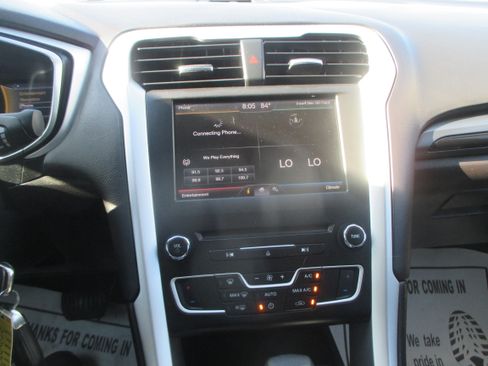 Used 2016 Ford Fusion SE Sedan 4D FWD image 6