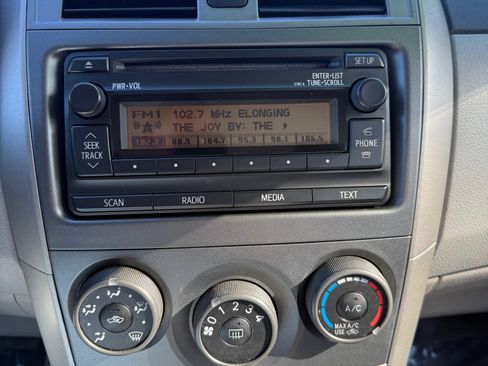 Used 2012 Toyota Corolla LE image 13