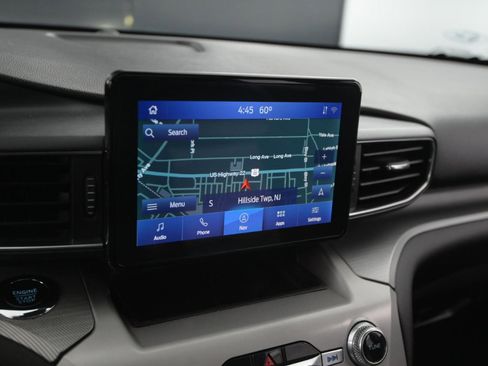 Used 2022 Ford Explorer XLT image 26