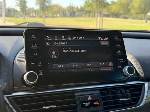 Used 2018 Honda Accord 1.5T Sport image 12