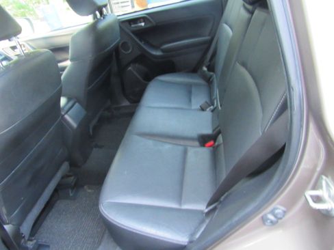 Used 2014 Subaru Forester 2.5i Touring AWD/4WD image 14