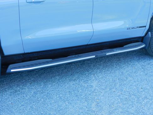 Used 2024 GMC Sierra EV Denali image 14