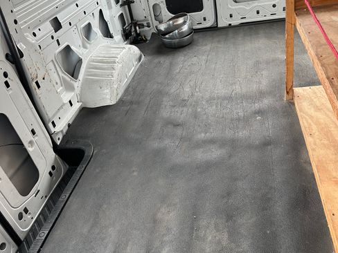 Used 2006 Ford E-250 and Econoline 250 image 4