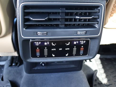 Used 2021 Audi Q7 3.0T Prestige image 22