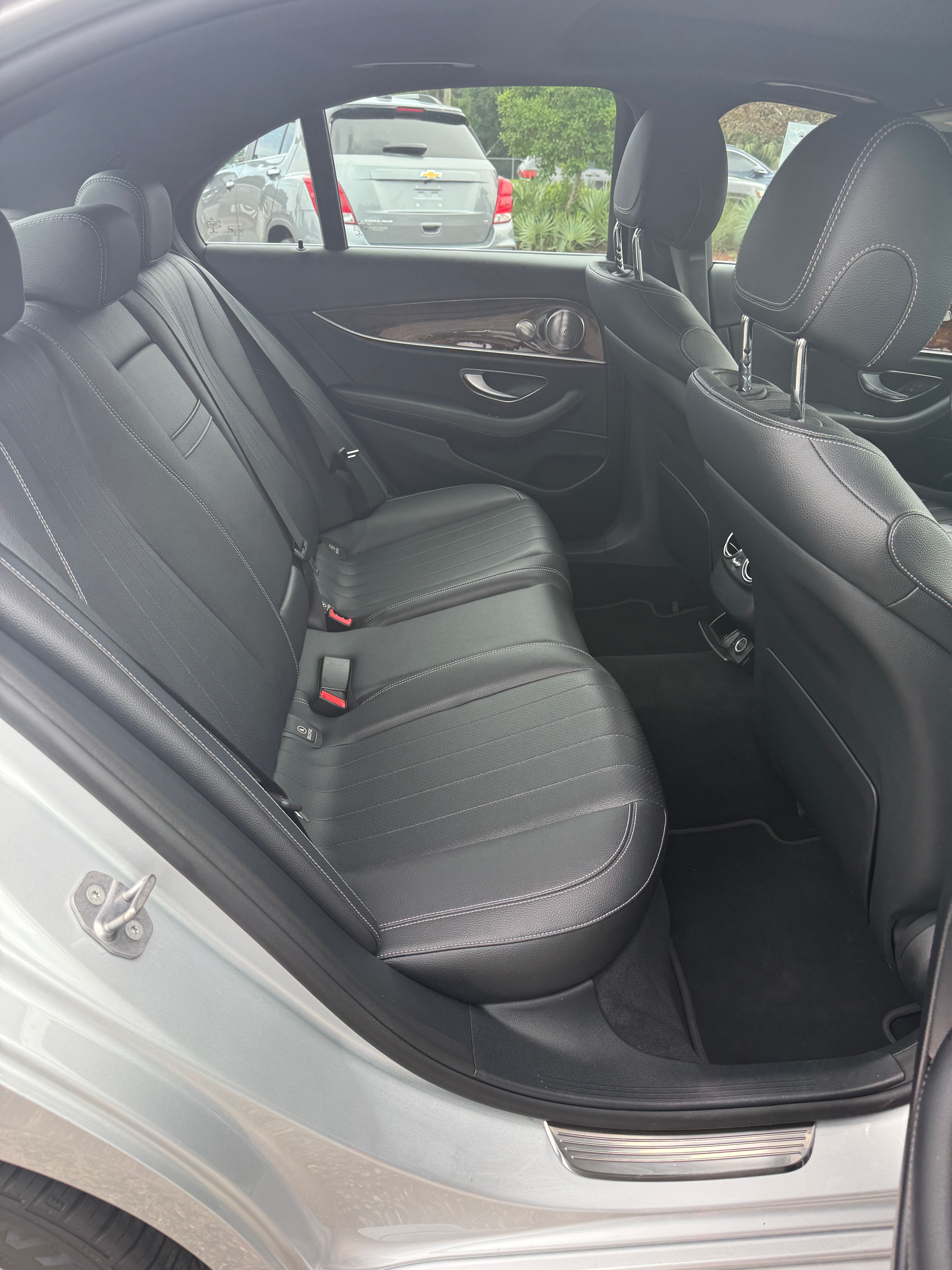 Used 2017 Mercedes-Benz E 300 4MATIC image 18