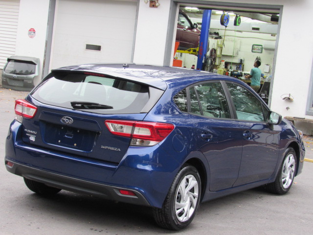 Used 2018 Subaru Impreza 2.0i Hatchback AWD/4WD image 8