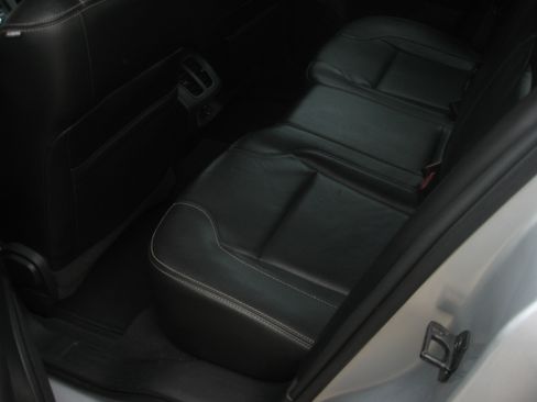 Used 2010 Ford Taurus SEL image 7