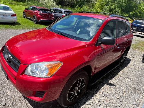 Used 2012 Toyota RAV4 4WD image 2