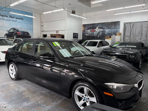 Used 2015 BMW 320i Sedan RWD image 10