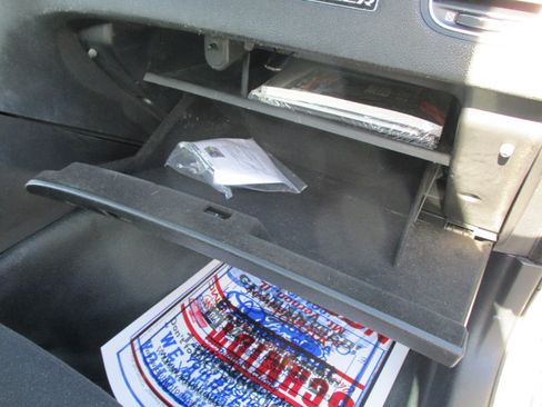 Used 2016 Dodge Charger SE image 28