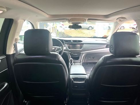 Used 2017 Cadillac XT5 Premium Luxury image 22