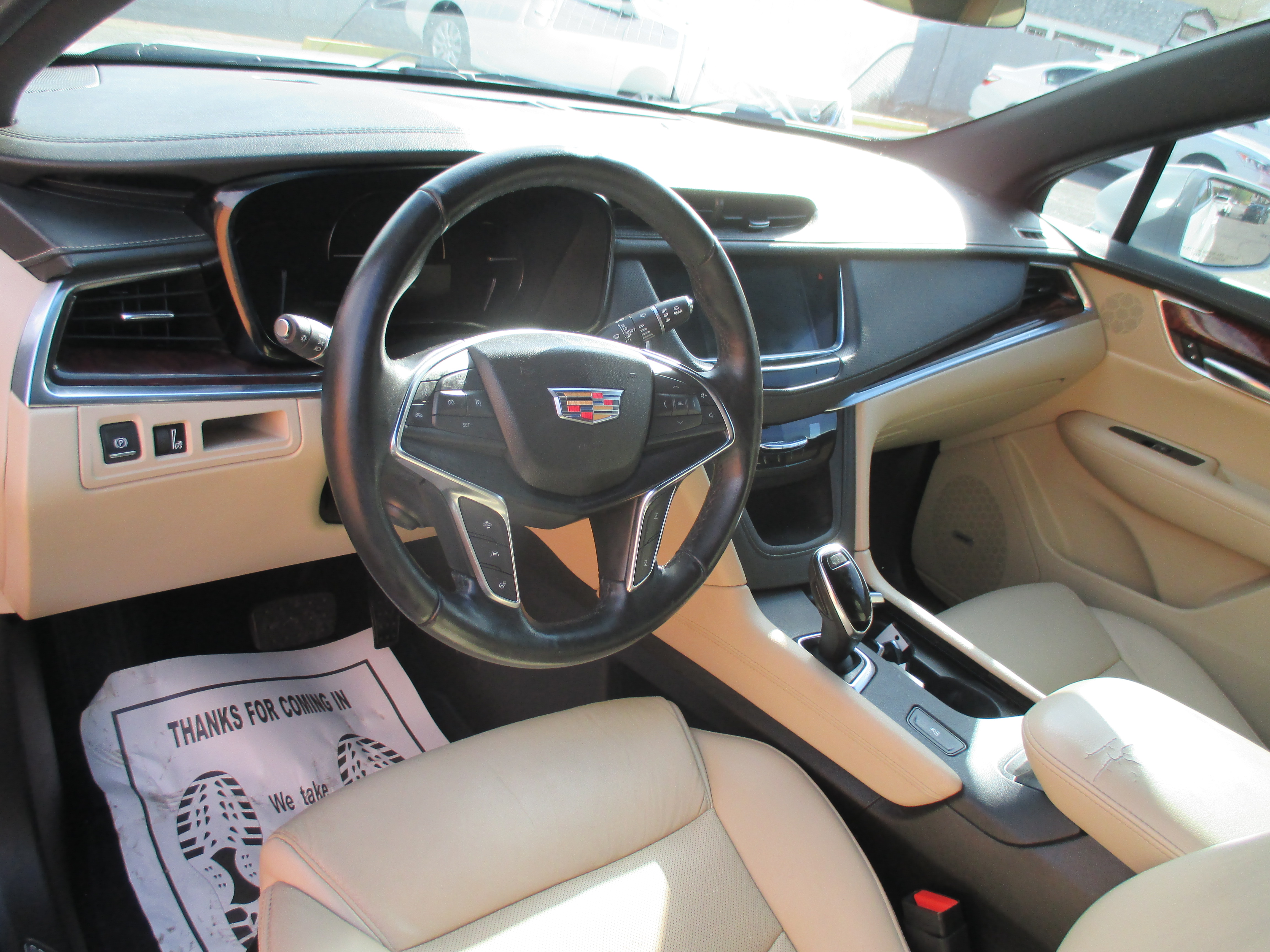 Used 2019 Cadillac XT5 Premium Luxury Sport Utility 4 FWD image 12