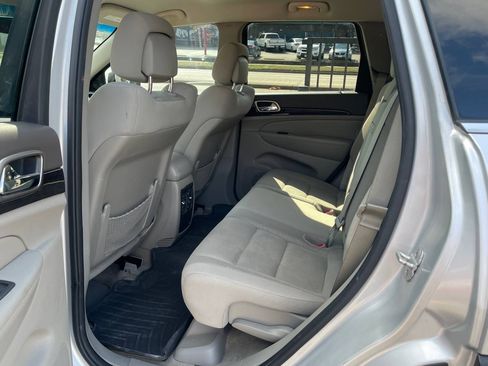 Used 2013 Jeep Grand Cherokee Laredo image 18