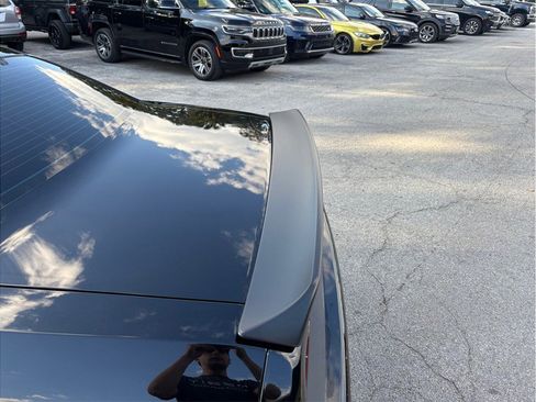 Used 2015 Dodge Challenger SRT Hellcat image 16