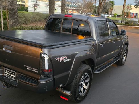 Used 2010 Toyota Tacoma TRD Off-Road image 41