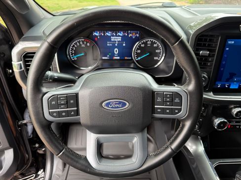 Used 2023 Ford F150 4x4 SuperCrew image 32