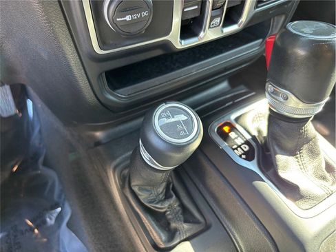 Used 2021 Jeep Wrangler Unlimited Sahara w/ Altitude image 30